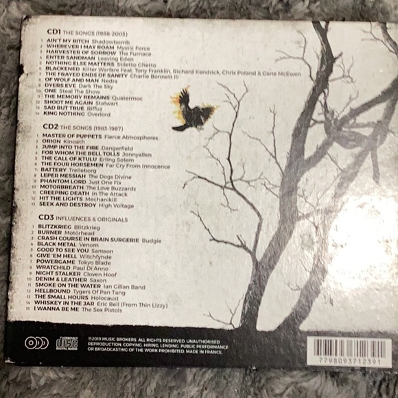 New Seal Unisex Men Size Medium 72 seasons Design With MUYA Bandanna. - Picture 13 of 16